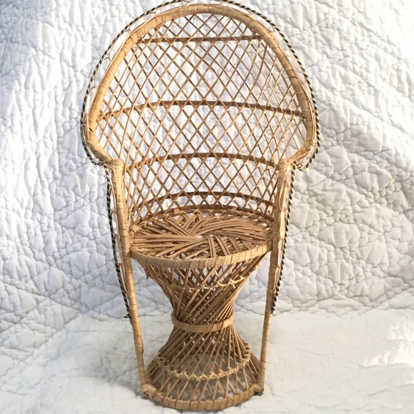 Vintage Look Wicker Rattan Miniature Peacock Chair - Picture 7 of 12